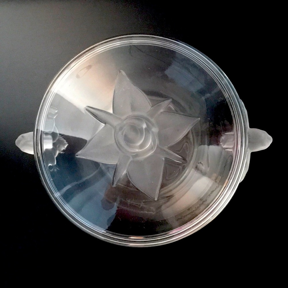 Vintage Mikasa Walther Glas Rose Satiniert 6”Bowl with Lid Satin Rose Handles